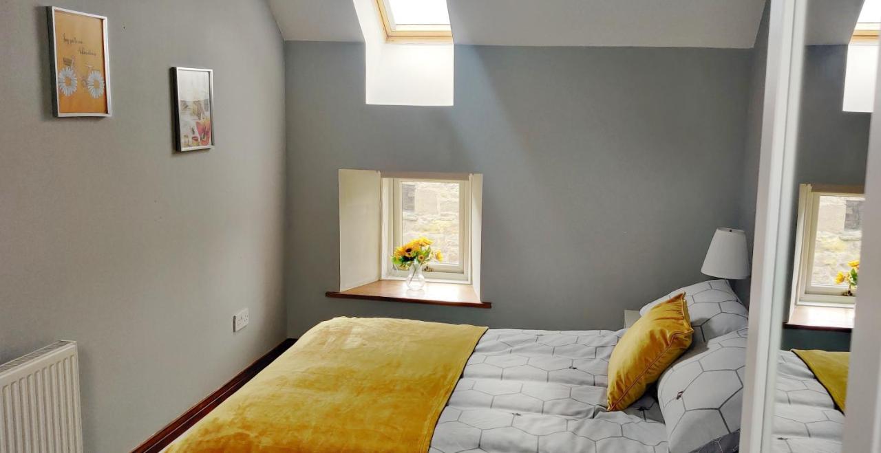 The Granary At Tinto Retreats, Biggar Is A Gorgeous 3 Bedroom Stone Cottage Wiston  المظهر الخارجي الصورة